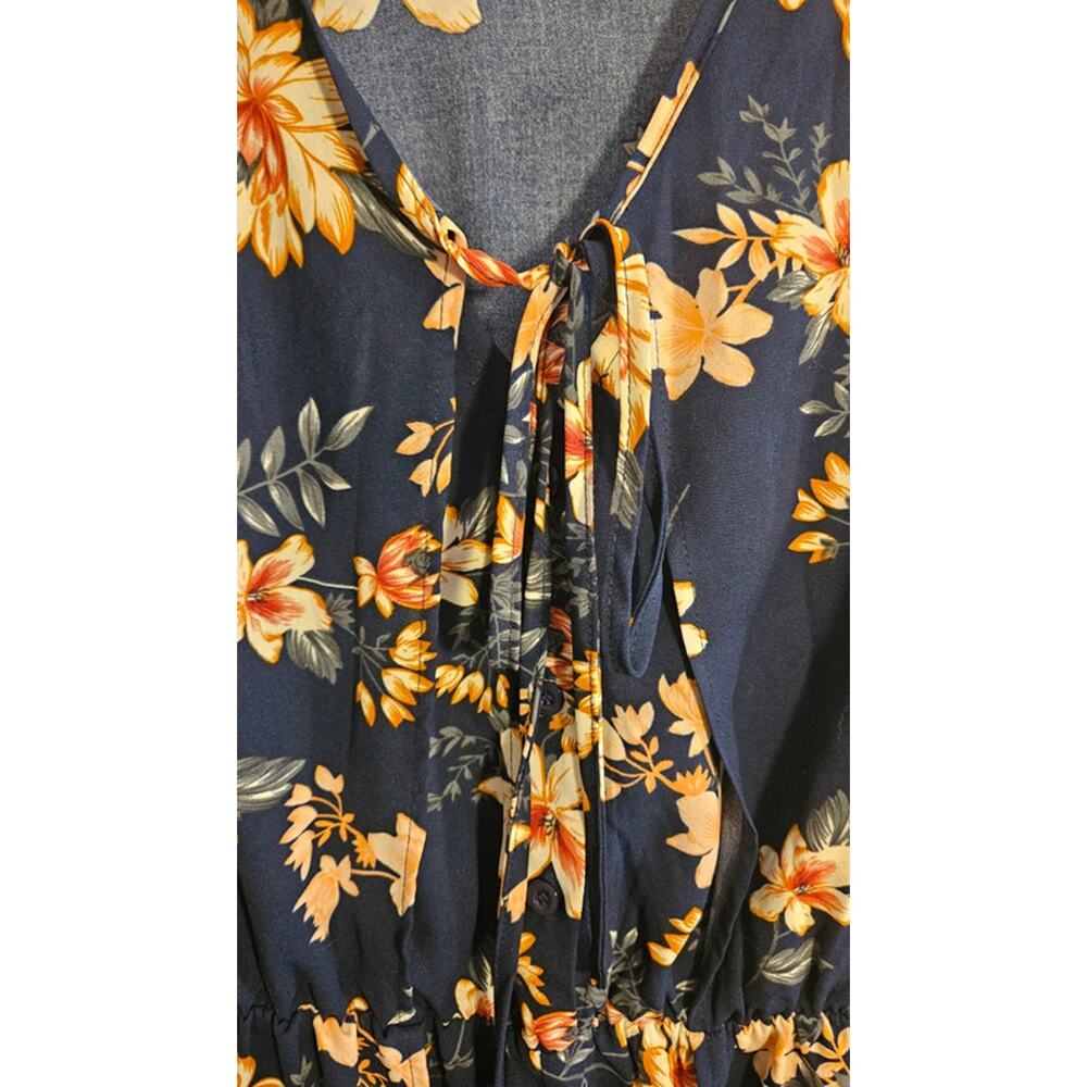 Shein Romper - Picture 2 of 8